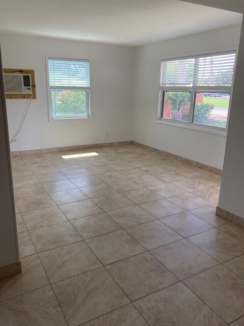 13291 McGregor Blvd, Unit #4 in Ft. Myers, FL - Building Photo