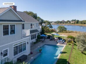 9 Private Rd in Remsenburg, NY - Building Photo - Building Photo