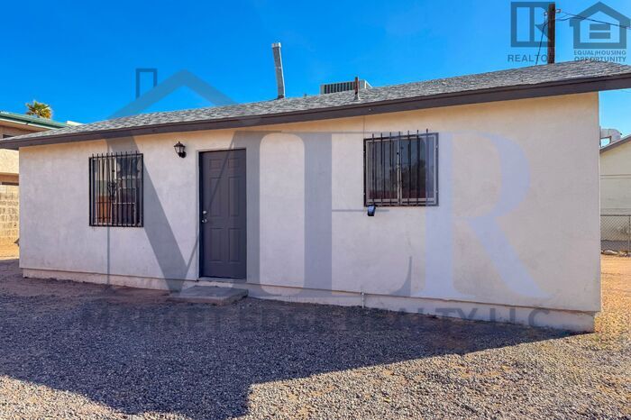 2432 E Willetta St in Phoenix, AZ - Building Photo