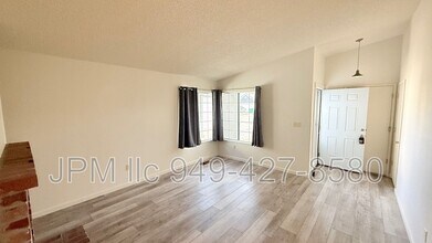 1747 Bluehaven Dr in Sparks, NV - Building Photo - Building Photo