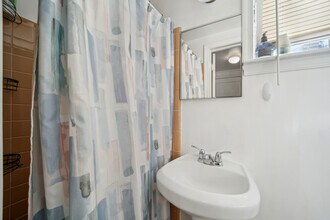 2600 S Eads St, Unit On Eads B1 in Arlington, VA - Building Photo - Building Photo