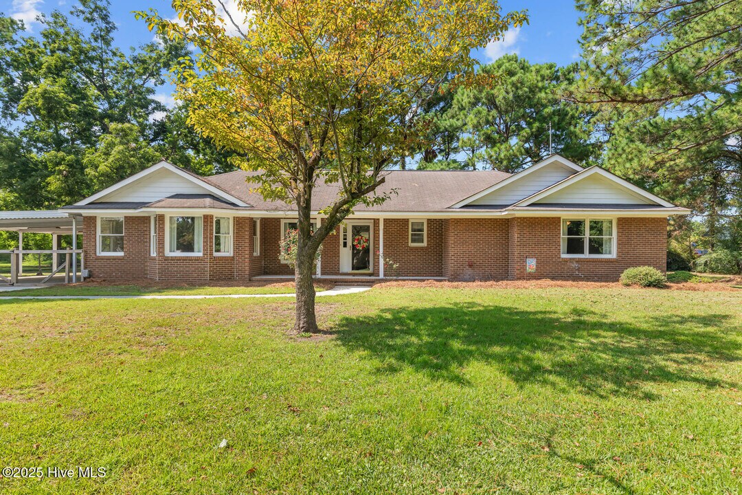 135 Yates Ln in Maysville, NC - Building Photo