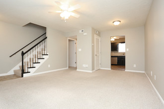 Kennedy Place Townhomes in Louisville, KY - Building Photo - Interior Photo