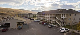 River Rock Apartments in Missoula, MT - Building Photo