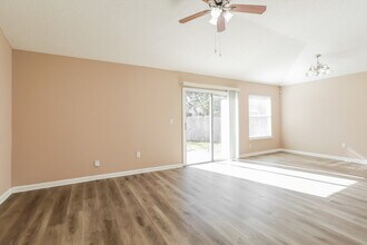 3290 Silverado Cir in Green Cove Springs, FL - Building Photo - Building Photo