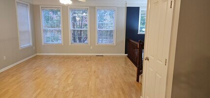 1028 Cavendish Dr in Carmel, IN - Building Photo - Building Photo