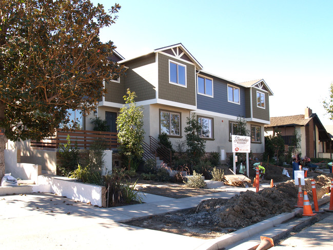 Stoneridge Townhomes in Los Alamitos, CA - Building Photo - Building Photo