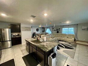 12169 High Rock Wy in Parrish, FL - Building Photo - Building Photo