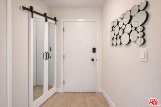 927 Kings Rd in West Hollywood, CA - Building Photo - Building Photo