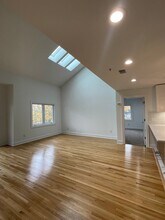 Mariner's Landing Apartments in Edgewater, NJ - Foto de edificio - Building Photo