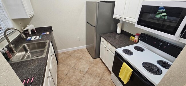 2001 NW 96th Ter, Unit 10F in Pembroke Pines, FL - Building Photo - Building Photo