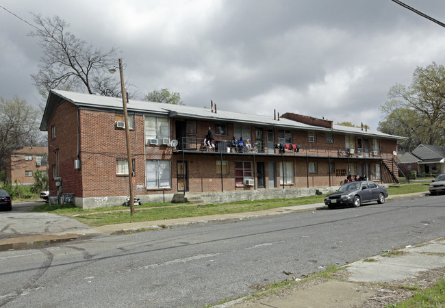 1329 Mcmillan St in Memphis, TN - Building Photo - Building Photo