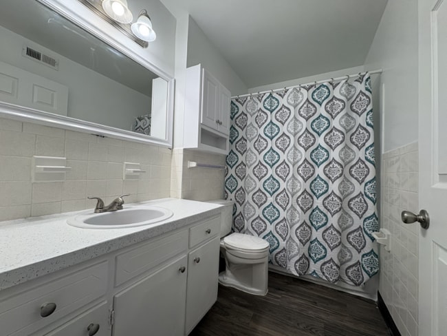 1005 Hickory Hill Ln in Nashville, TN - Building Photo - Building Photo