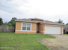 738 N 5th St in Macclenny, FL - Building Photo