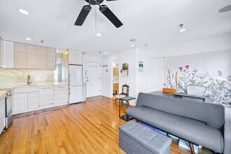 318 Park Ave in Hoboken, NJ - Building Photo - Building Photo