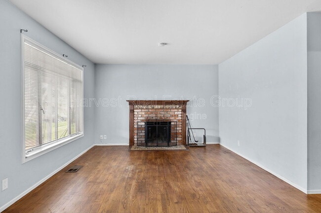 25049 Willimet Way in Hayward, CA - Building Photo - Building Photo