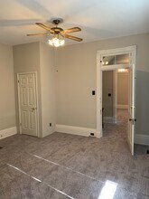 114 Parker St, Unit 2 in Cincinnati, OH - Foto de edificio - Building Photo