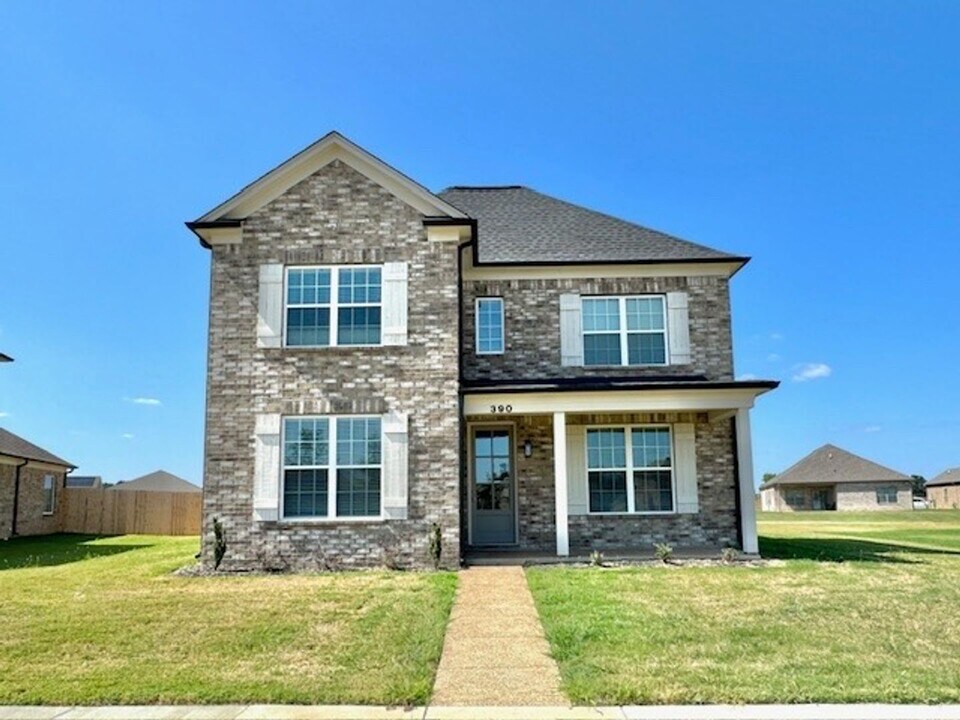 390 Azalea Dr-Unit -1 in Somerville, TN - Building Photo