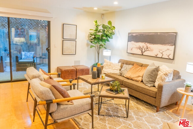 property at 880 Hilldale Ave