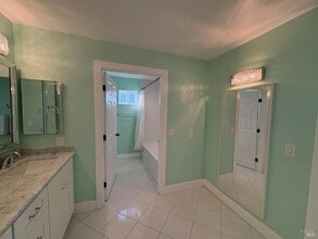 5705 Davis Cir in Rohnert Park, CA - Building Photo - Building Photo