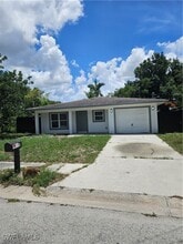 2810 Dunbar St in Ft. Myers, FL - Building Photo - Building Photo