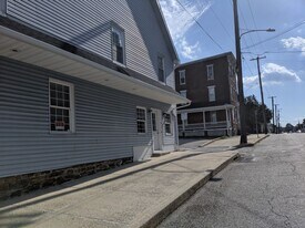 10 1st Ave in Red Lion, PA - Building Photo