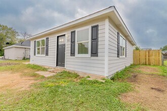 101 Will St in Willis, TX - Building Photo - Building Photo