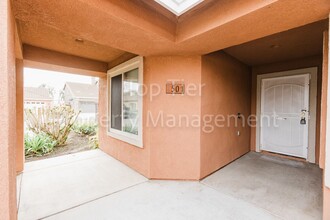 501 Portico Dr in Oceanside, CA - Building Photo - Building Photo