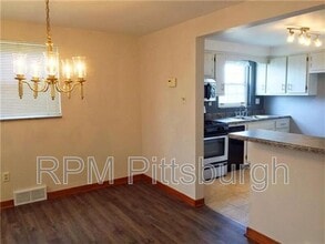 2108 Lucina Ave in Pittsburgh, PA - Building Photo - Building Photo