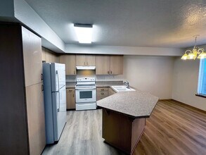2204 48th Ave in Longview, WA - Building Photo - Building Photo