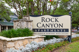 Rock Canyon Apartments in San Antonio, TX - Building Photo - Building Photo