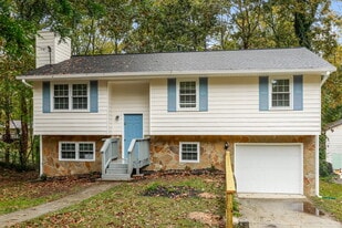 81 Floyd St in Lawrenceville, GA - Building Photo