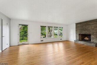 98 Alexander Ave in Montclair, NJ - Building Photo - Building Photo