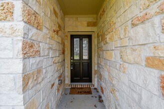 2826 Whitman Dr in Montgomery, TX - Foto de edificio - Building Photo