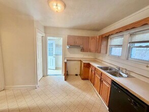 2605 Woodrow Ave in Flint, MI - Building Photo - Building Photo