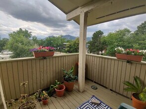 3030 Oneal Pkwy in Boulder, CO - Building Photo - Building Photo