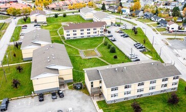 Riverside Court Apartments in Thompson, MB - Building Photo - Building Photo