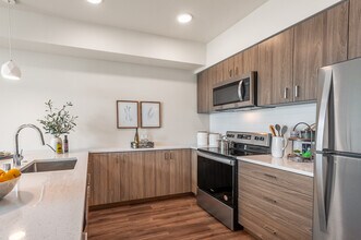 Marquee Apartments in Everett, WA - Foto de edificio - Building Photo