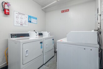 839-845 Glenway Drive in Inglewood, CA - Foto de edificio - Building Photo