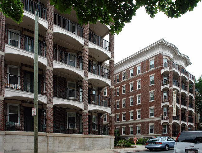 High Street Commons in Springfield, MA - Foto de edificio - Building Photo