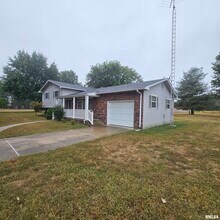 15047 N Seagull Ln in Bluford, IL - Building Photo - Building Photo