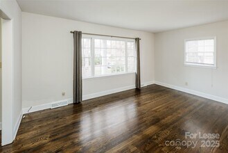 7029 Yorktowne Dr in Charlotte, NC - Building Photo - Building Photo