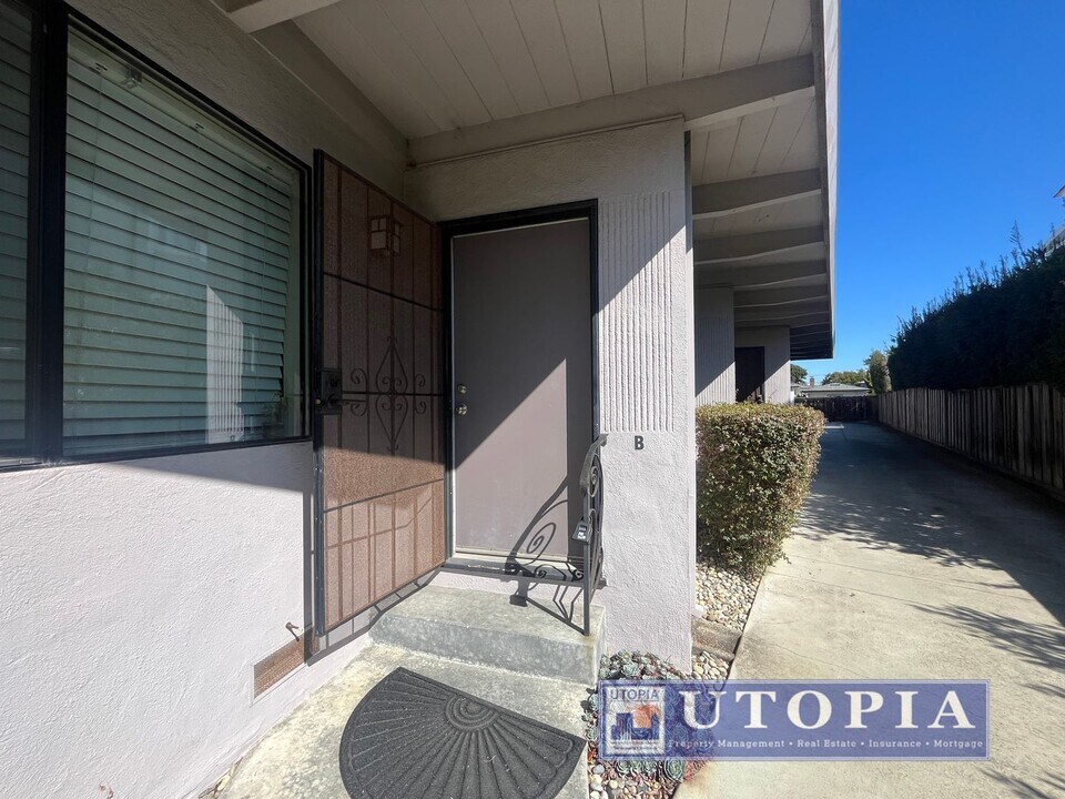 416 Ocean View Ave in Santa Cruz, CA - Building Photo