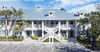 7920 Mahogany Run Ln in Naples, FL - Building Photo