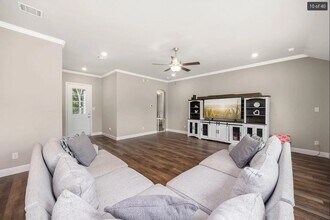 26579 Pin Oak Dr in Hempstead, TX - Building Photo - Building Photo