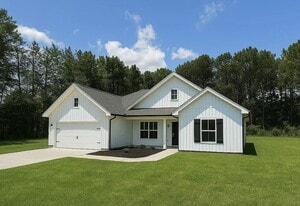 335 Maple Cir in Arab, AL - Building Photo