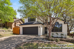 6818 Waxahachie Way in San Antonio, TX - Foto de edificio
