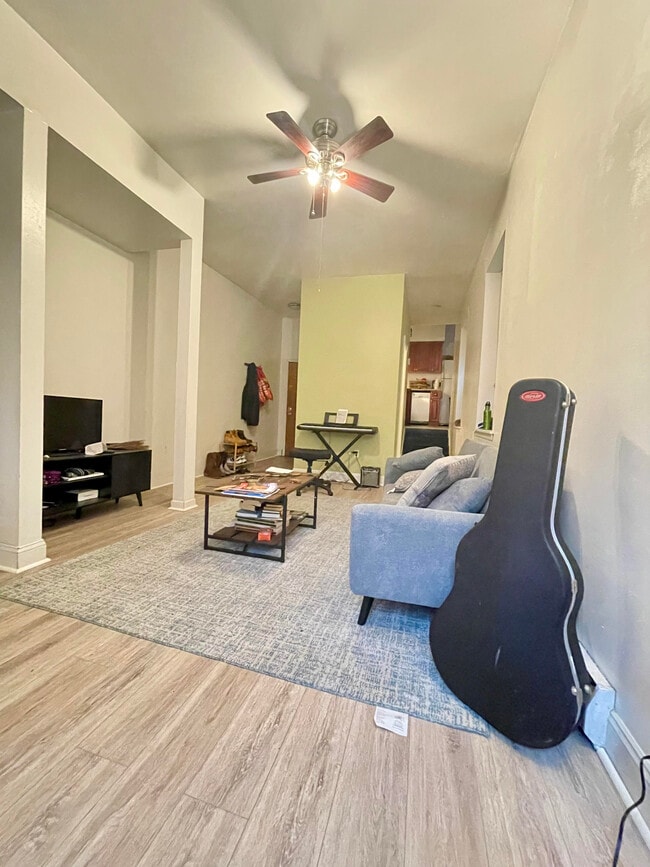 1530 Mount Vernon St, Unit Apt 2