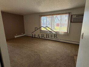 110 2nd Ave NE in Hayfield, MN - Building Photo - Building Photo