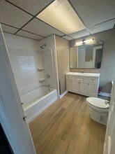 45 S Chestnut St, Unit 3 in Augusta, ME - Foto de edificio - Building Photo
